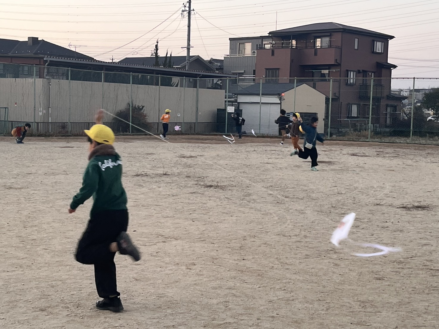 思いっきり外遊び【凧あげで遊ぼう！】 画像